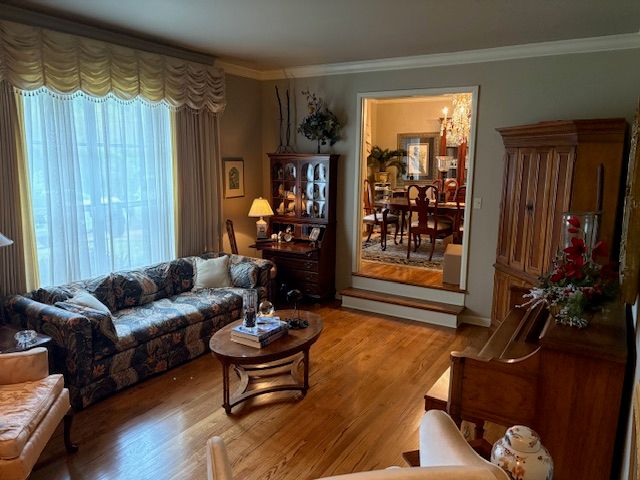 2104 S Commerce, Russellville, AR 72801