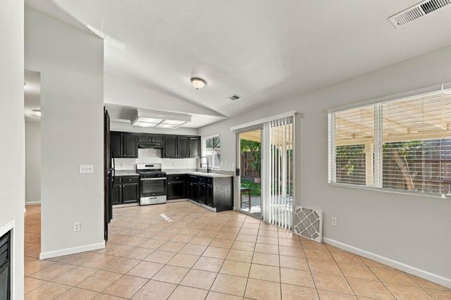 2113 Shelby Creek Court, Stockton, CA 95206