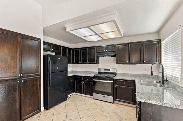 2113 Shelby Creek Court, Stockton, CA 95206