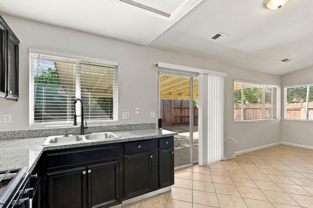 2113 Shelby Creek Court, Stockton, CA 95206