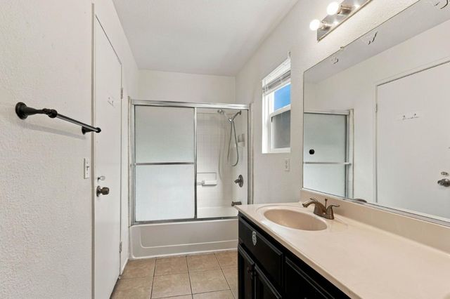 2113 Shelby Creek Court, Stockton, CA 95206