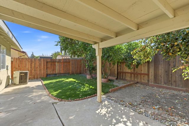 2113 Shelby Creek Court, Stockton, CA 95206