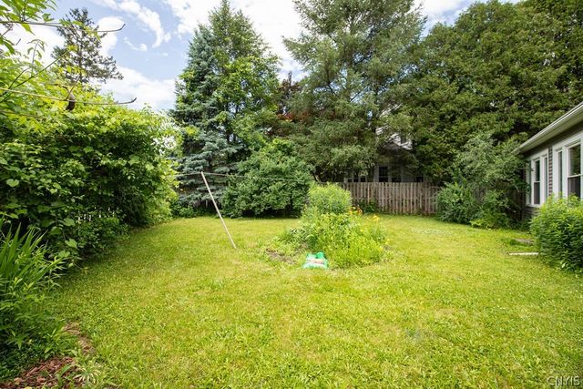 822 Glenwood Ave, Syracuse, NY 13207