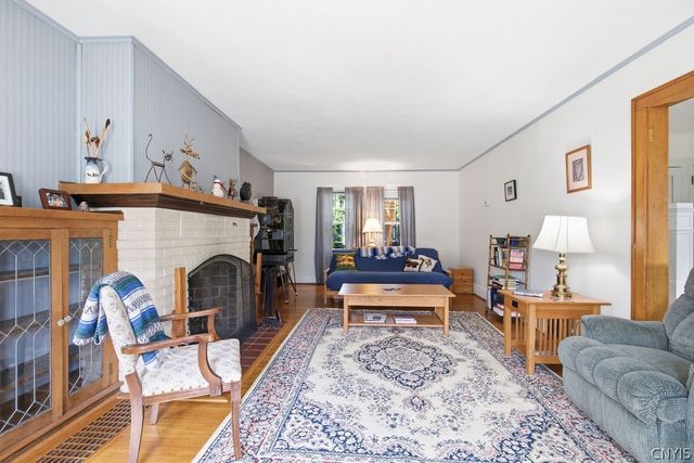 822 Glenwood Ave, Syracuse, NY 13207