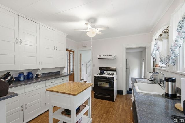 822 Glenwood Ave, Syracuse, NY 13207