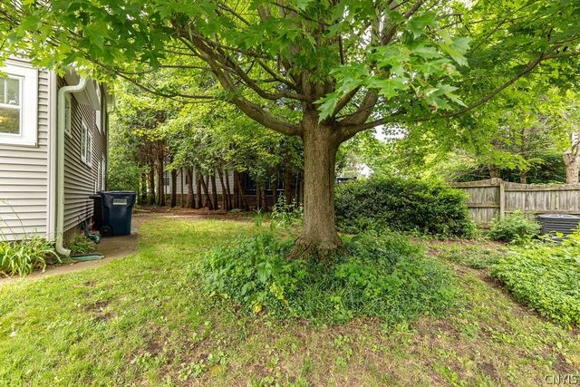 822 Glenwood Ave, Syracuse, NY 13207