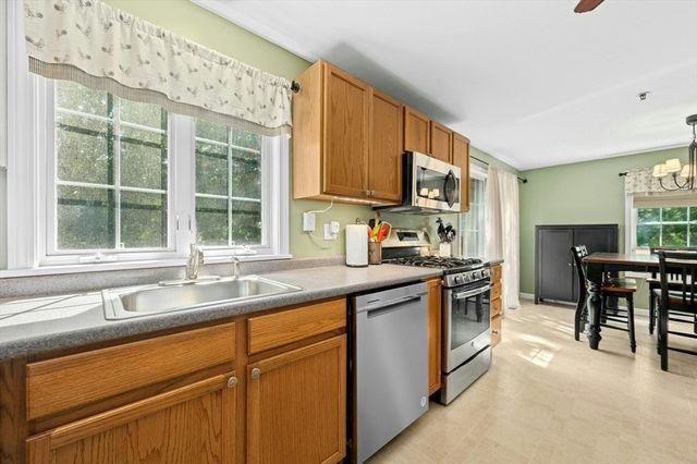 47 Brook St 47, Webster, MA 01570