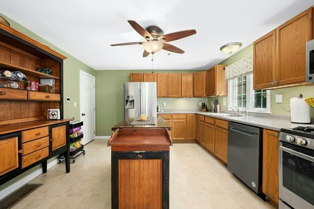 47 Brook St 47, Webster, MA 01570