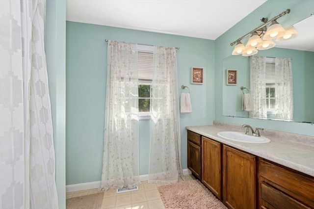 47 Brook St 47, Webster, MA 01570