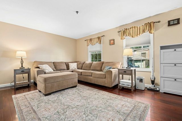 47 Brook St 47, Webster, MA 01570