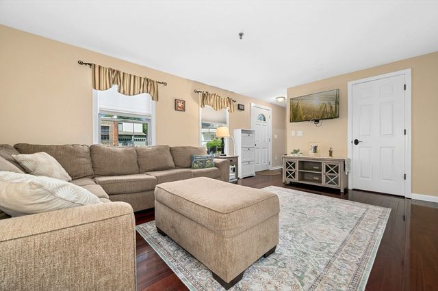 47 Brook St 47, Webster, MA 01570