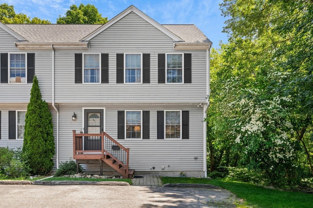 47 Brook St 47, Webster, MA 01570