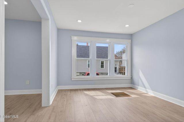 2325 12th Avenue, Colonie, NY 12189