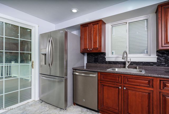 2325 12th Avenue, Colonie, NY 12189