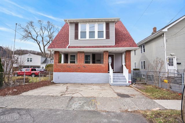 2325 12th Avenue, Colonie, NY 12189