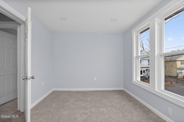 2325 12th Avenue, Colonie, NY 12189