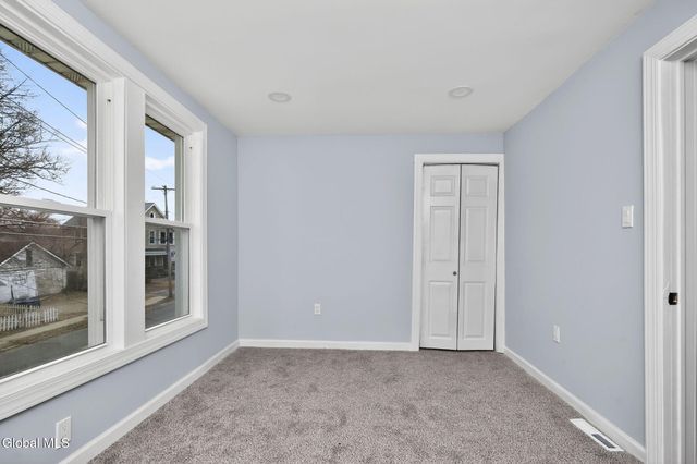 2325 12th Avenue, Colonie, NY 12189