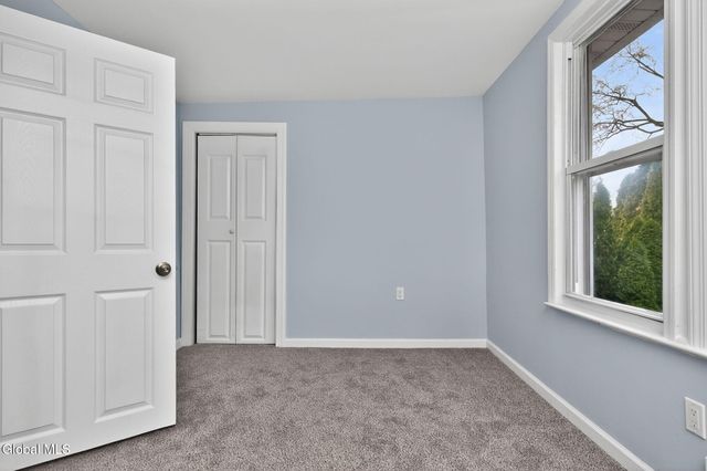 2325 12th Avenue, Colonie, NY 12189