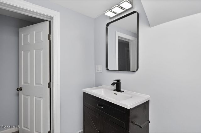 2325 12th Avenue, Colonie, NY 12189