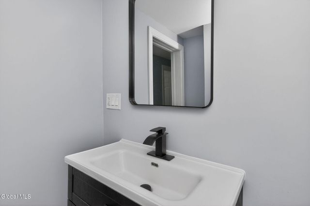 2325 12th Avenue, Colonie, NY 12189