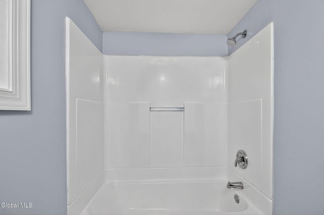 2325 12th Avenue, Colonie, NY 12189