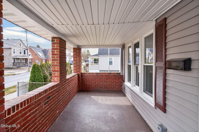 2325 12th Avenue, Colonie, NY 12189