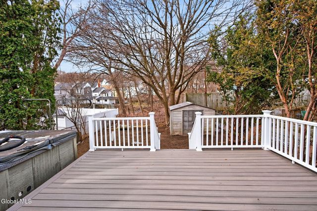 2325 12th Avenue, Colonie, NY 12189