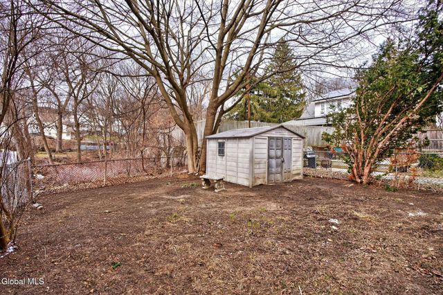 2325 12th Avenue, Colonie, NY 12189