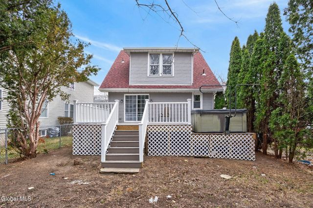 2325 12th Avenue, Colonie, NY 12189