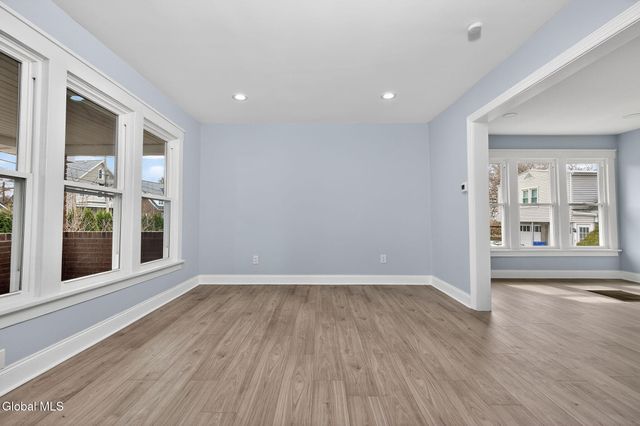 2325 12th Avenue, Colonie, NY 12189