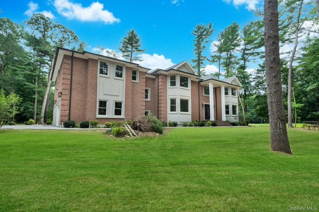 730 Remsens Lane, Muttontown, NY 11771