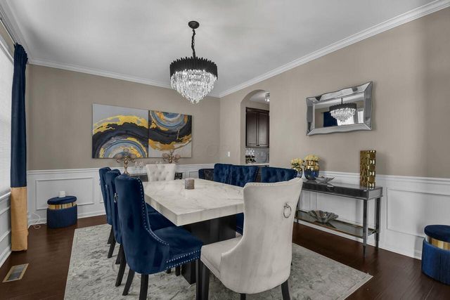 8427 Chesapeake Way NW, Pickerington, OH 43147