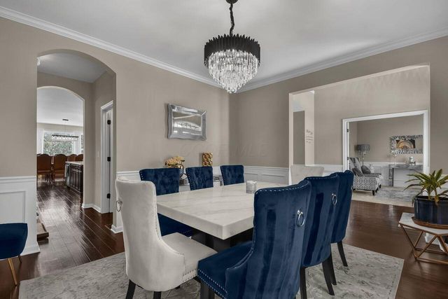 8427 Chesapeake Way NW, Pickerington, OH 43147