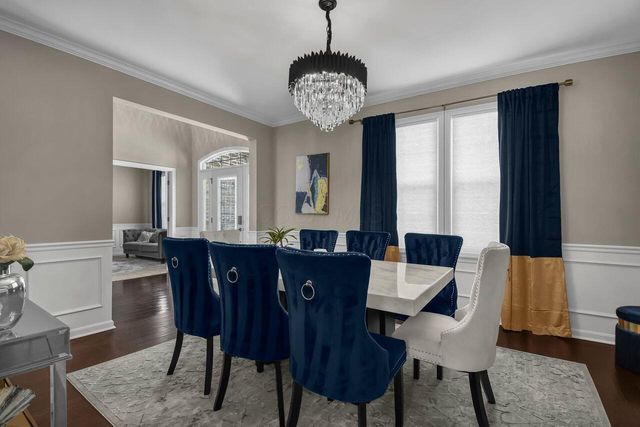 8427 Chesapeake Way NW, Pickerington, OH 43147