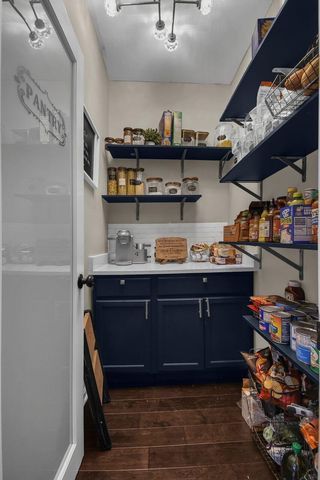 8427 Chesapeake Way NW, Pickerington, OH 43147