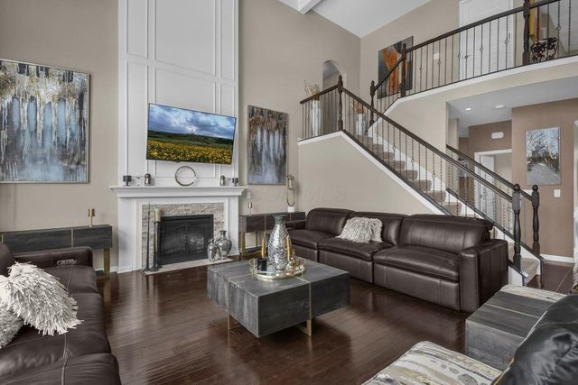 8427 Chesapeake Way NW, Pickerington, OH 43147