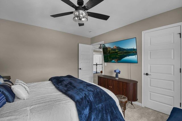 8427 Chesapeake Way NW, Pickerington, OH 43147