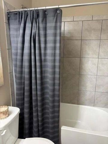 8427 Chesapeake Way NW, Pickerington, OH 43147