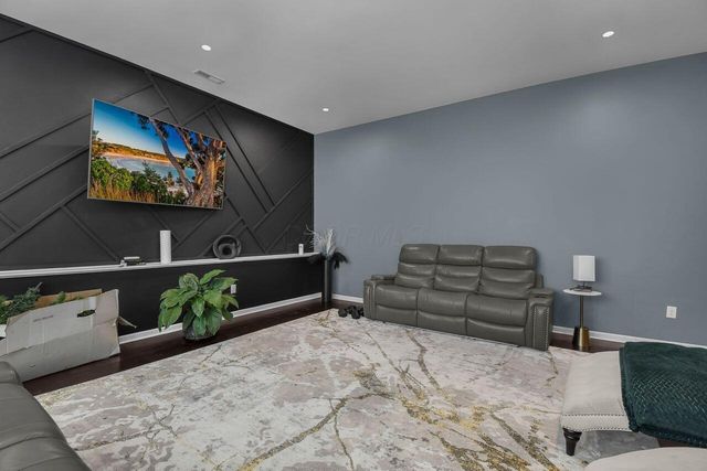 8427 Chesapeake Way NW, Pickerington, OH 43147