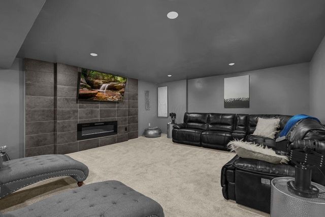 8427 Chesapeake Way NW, Pickerington, OH 43147