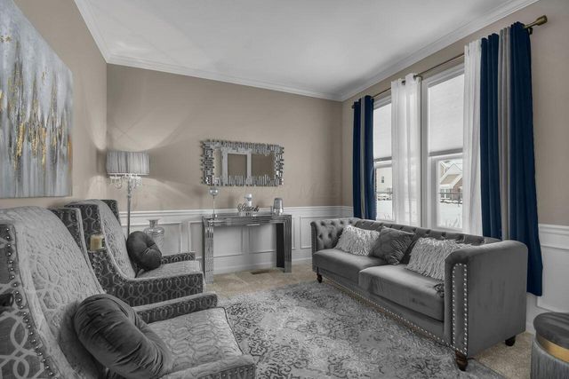 8427 Chesapeake Way NW, Pickerington, OH 43147