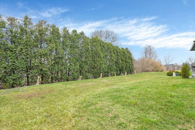 8427 Chesapeake Way NW, Pickerington, OH 43147