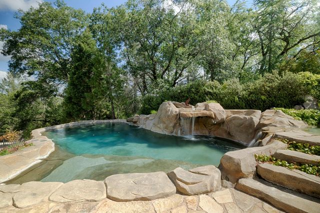 1880 Buck Ridge Ct, Colfax, CA 95713