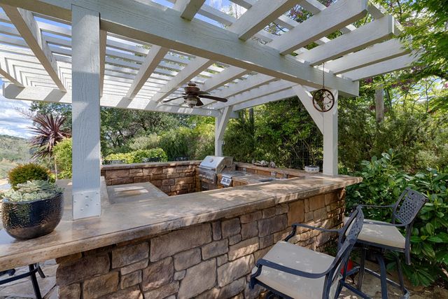1880 Buck Ridge Ct, Colfax, CA 95713
