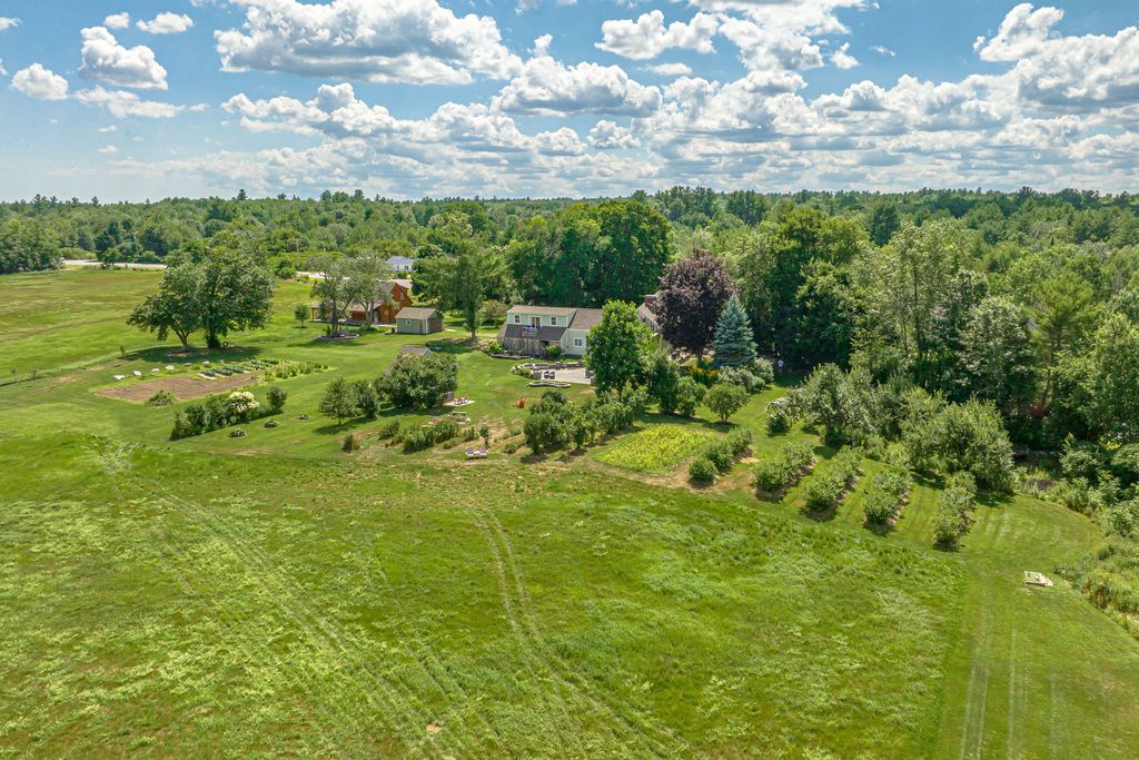 697 Fort Hill Road, Gorham, ME 04038 — exterior