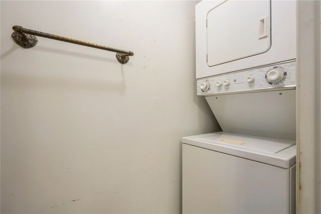 150 Thompson Dr 306, Cedar Rapids, IA 52403