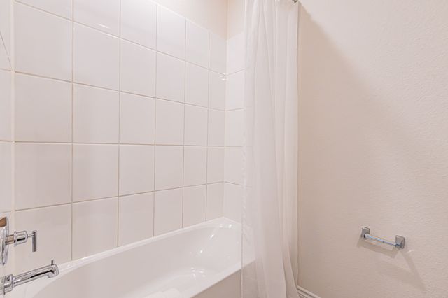 736 Thorn Creek Drive, Anna, TX 75409