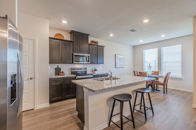 736 Thorn Creek Drive, Anna, TX 75409