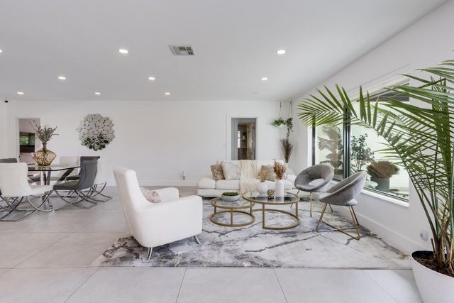 1049 W Palmetto Park Road S, Boca Raton, FL 33486