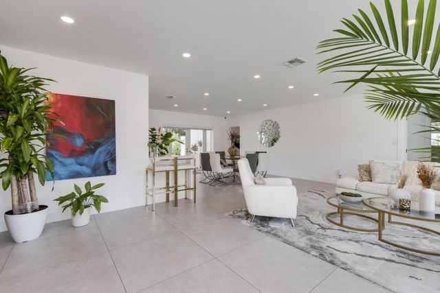 1049 W Palmetto Park Road S, Boca Raton, FL 33486